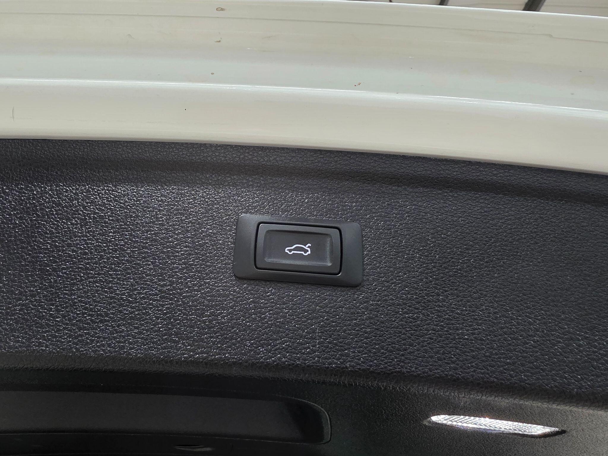 Audi Q5 view 32