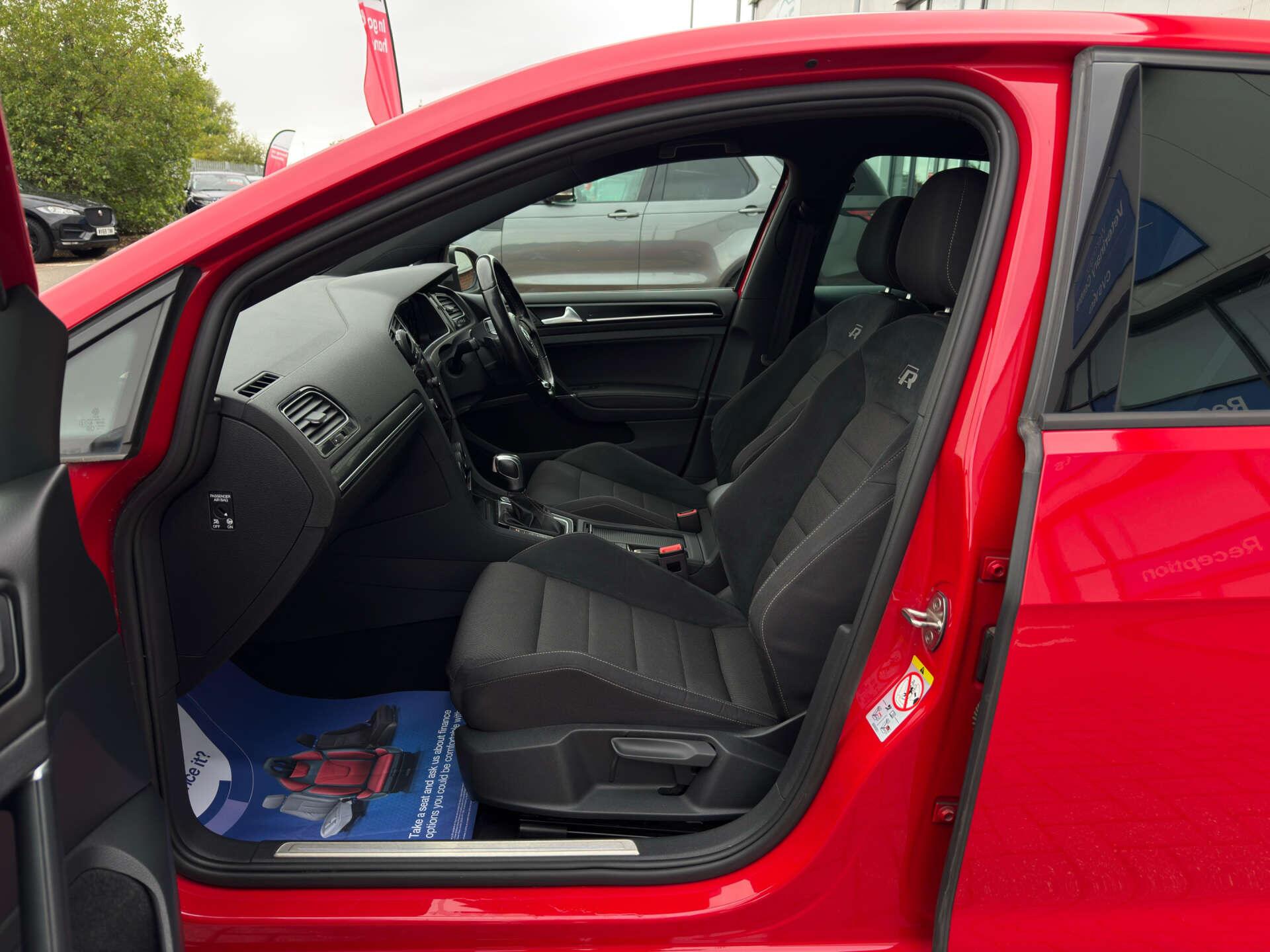 Volkswagen Golf view 48