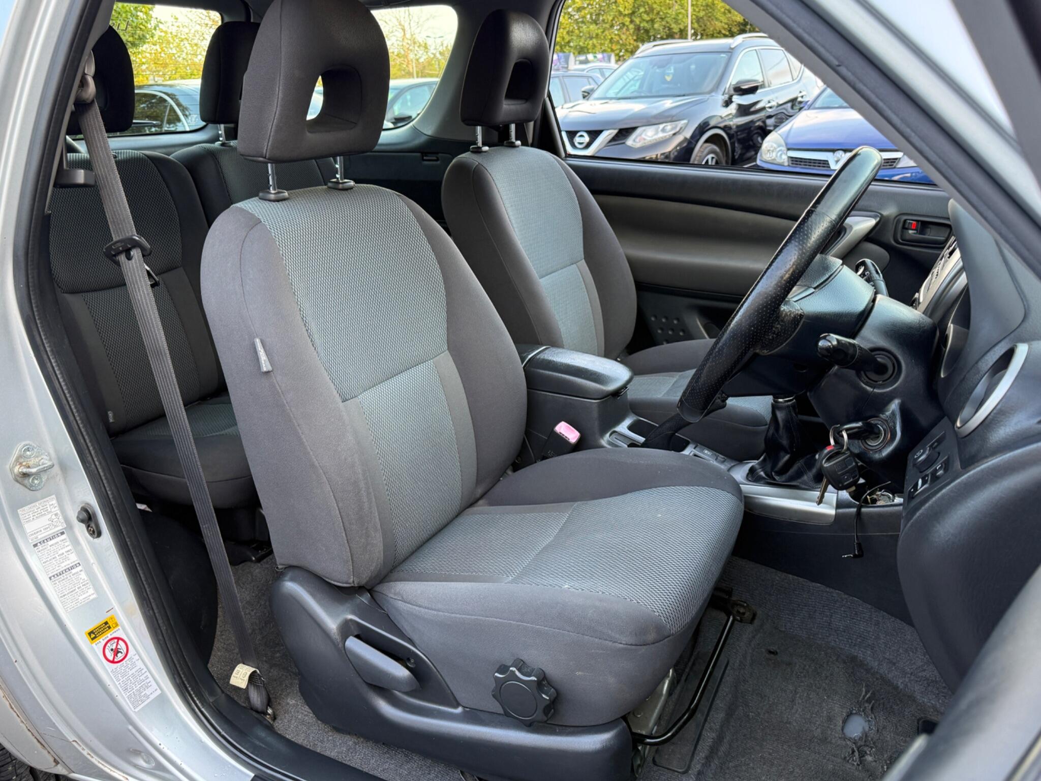 Toyota RAV4 - Image 12