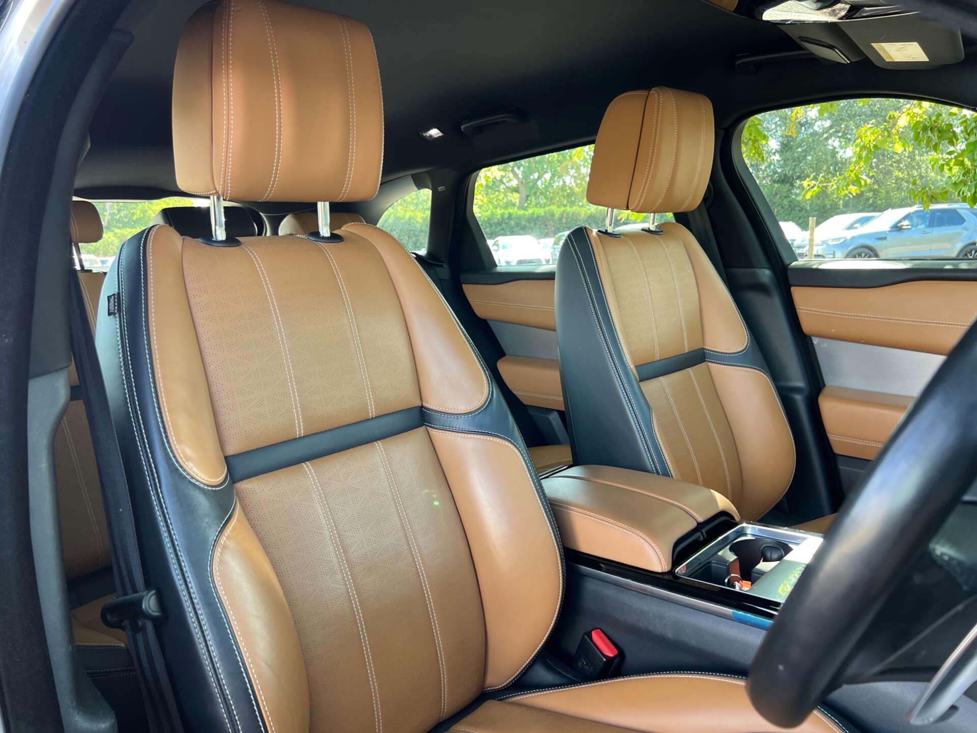 Land Rover Range Rover Velar view 7