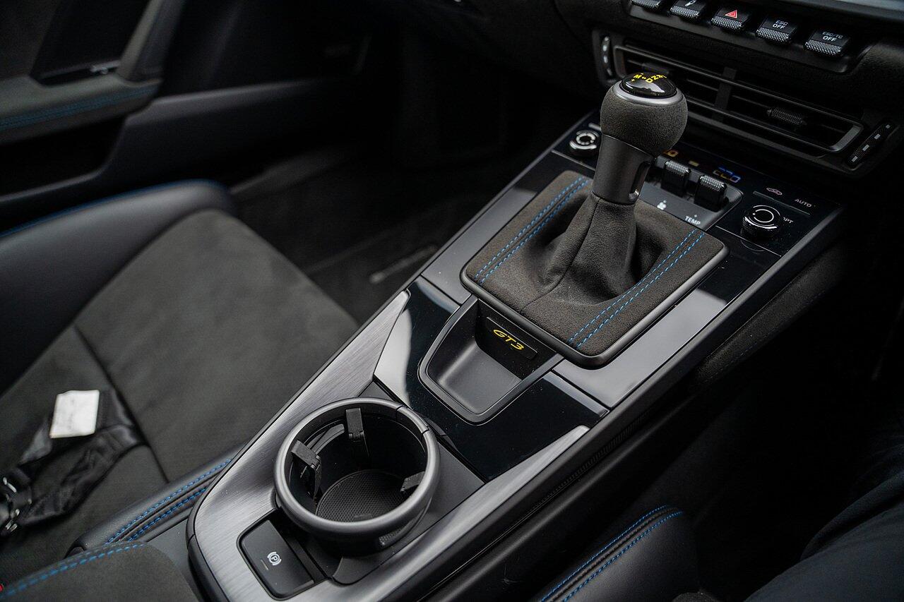 Porsche 911 view 61