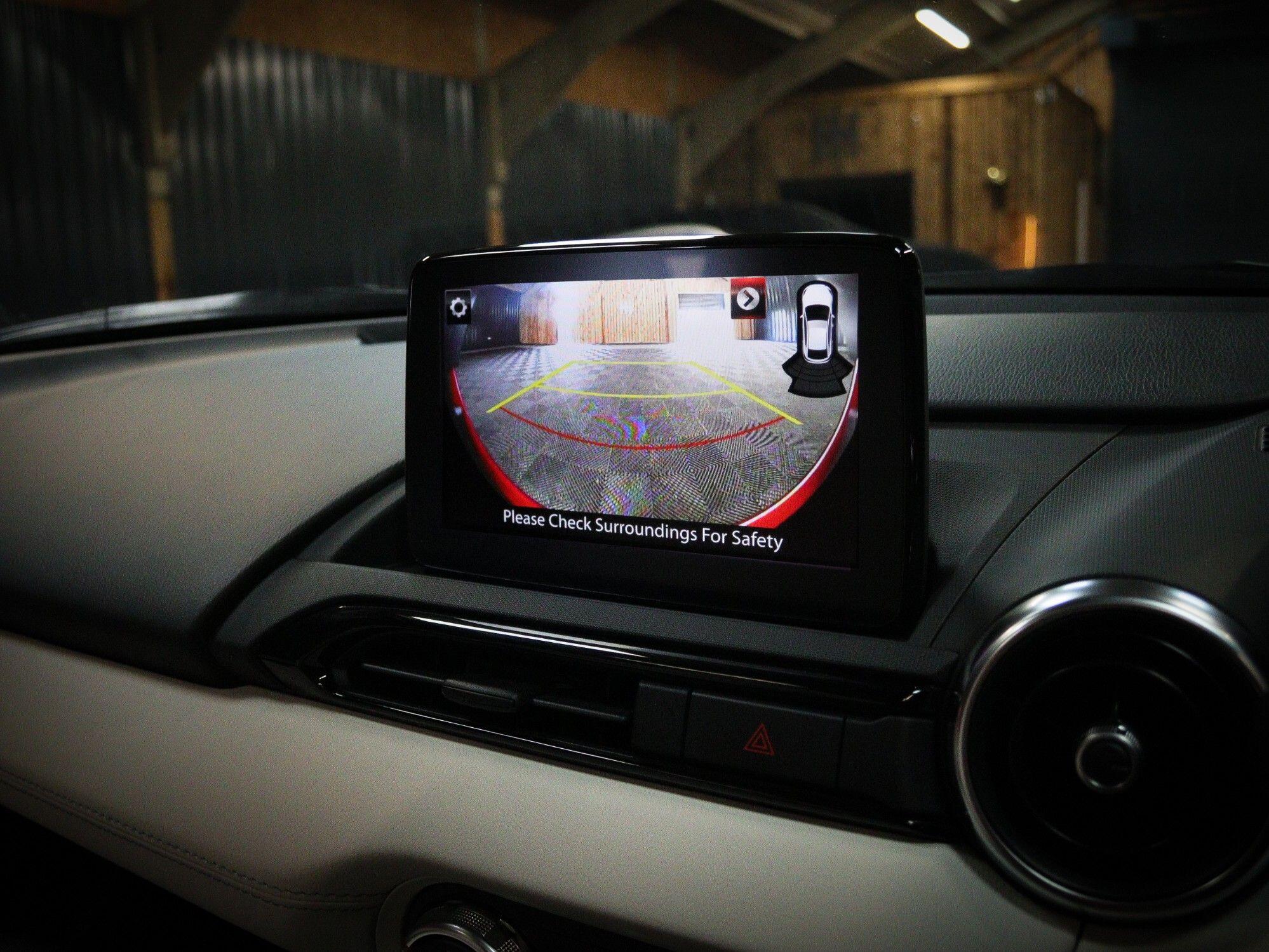 Mazda MX-5 view 40