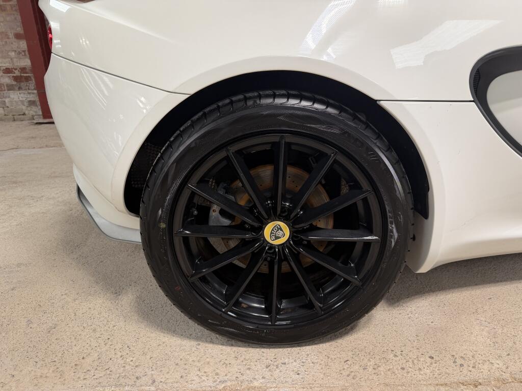 Lotus Elise view 26