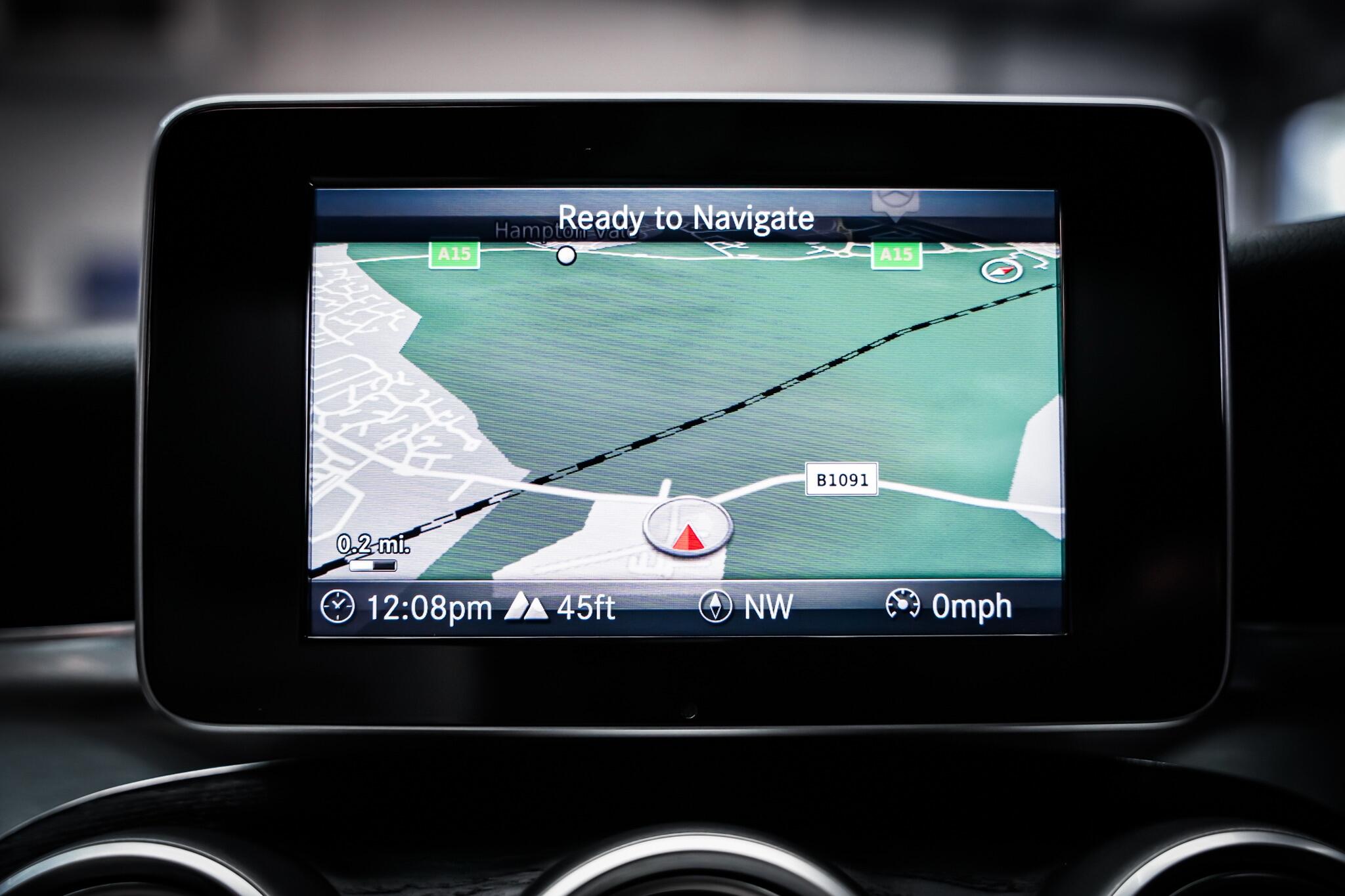 Mercedes-Benz C-Class view 38