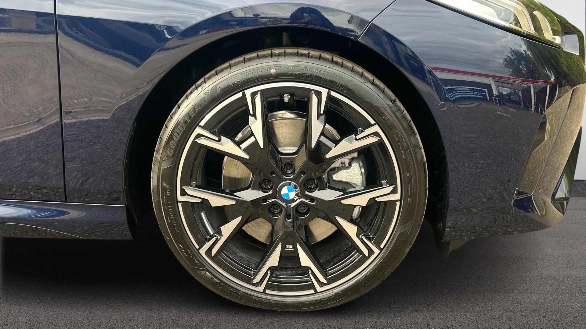 BMW 2 Series view 14