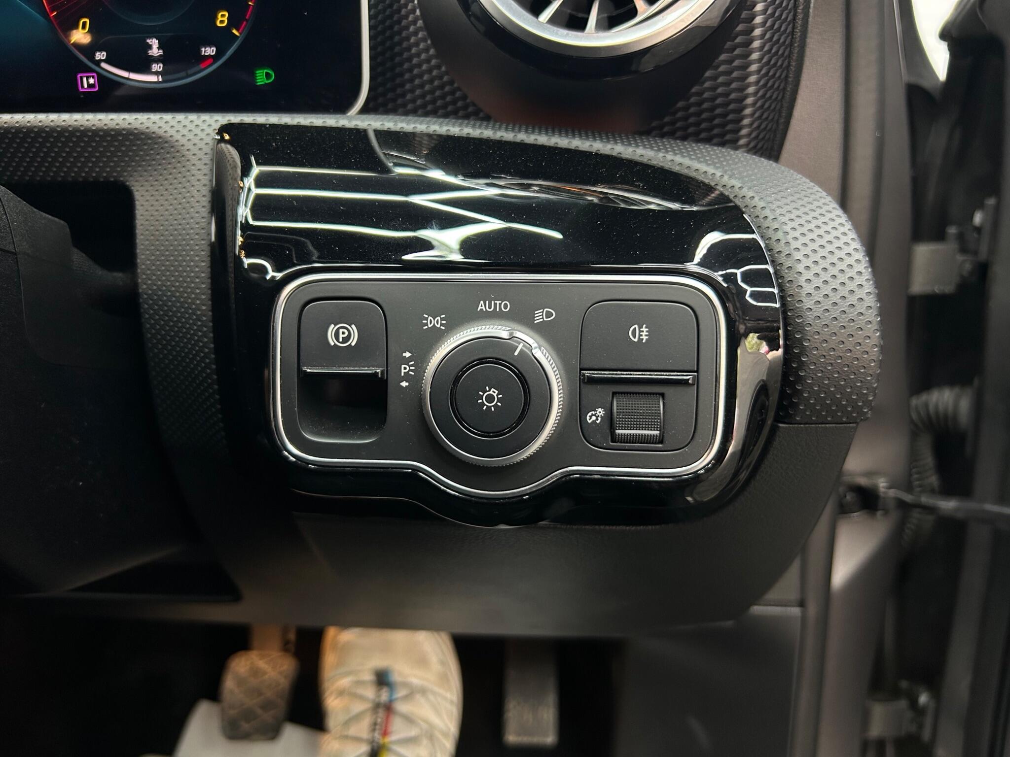 Mercedes-Benz A Class view 25