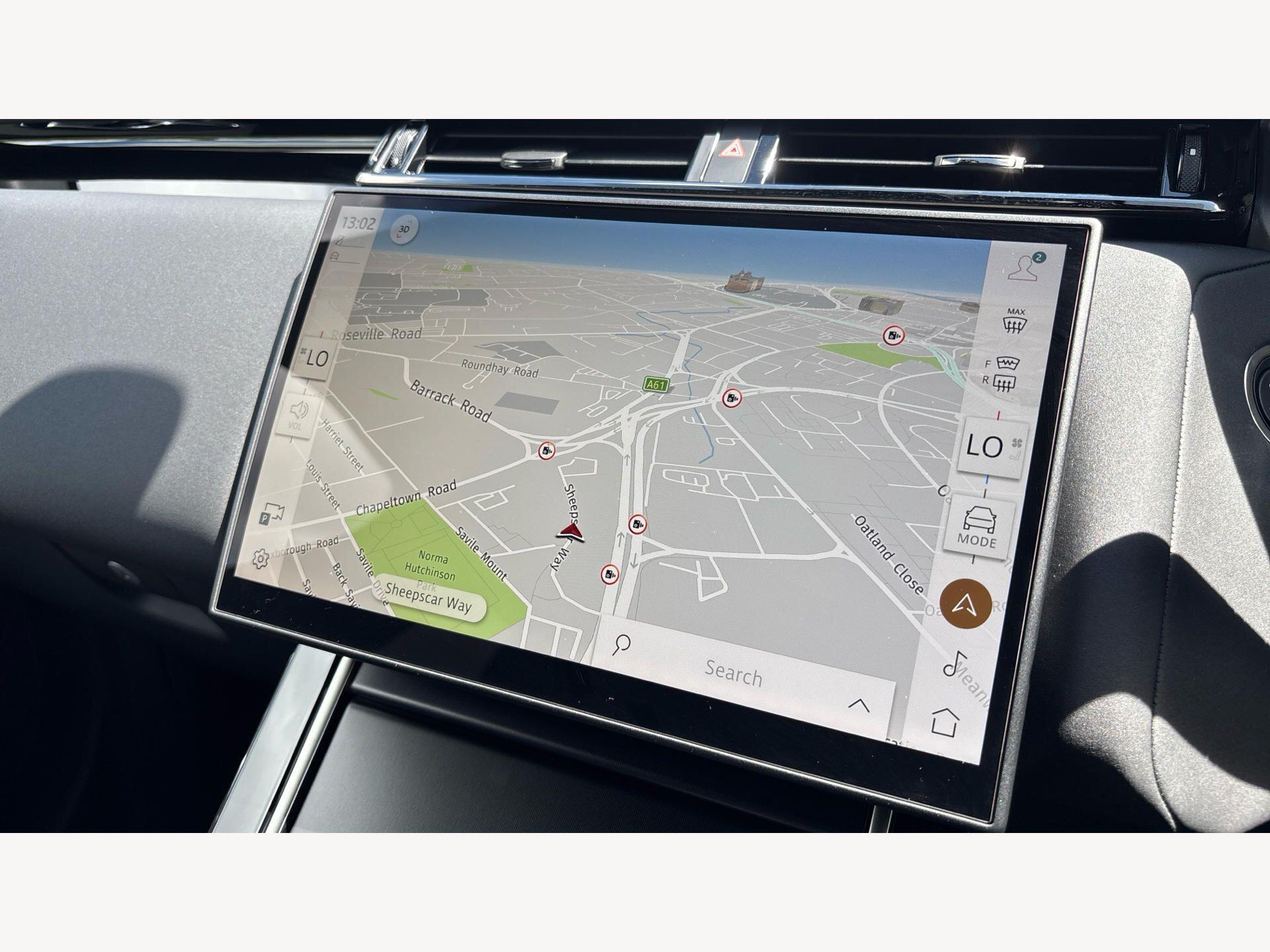 Land Rover Range Rover Velar view 13