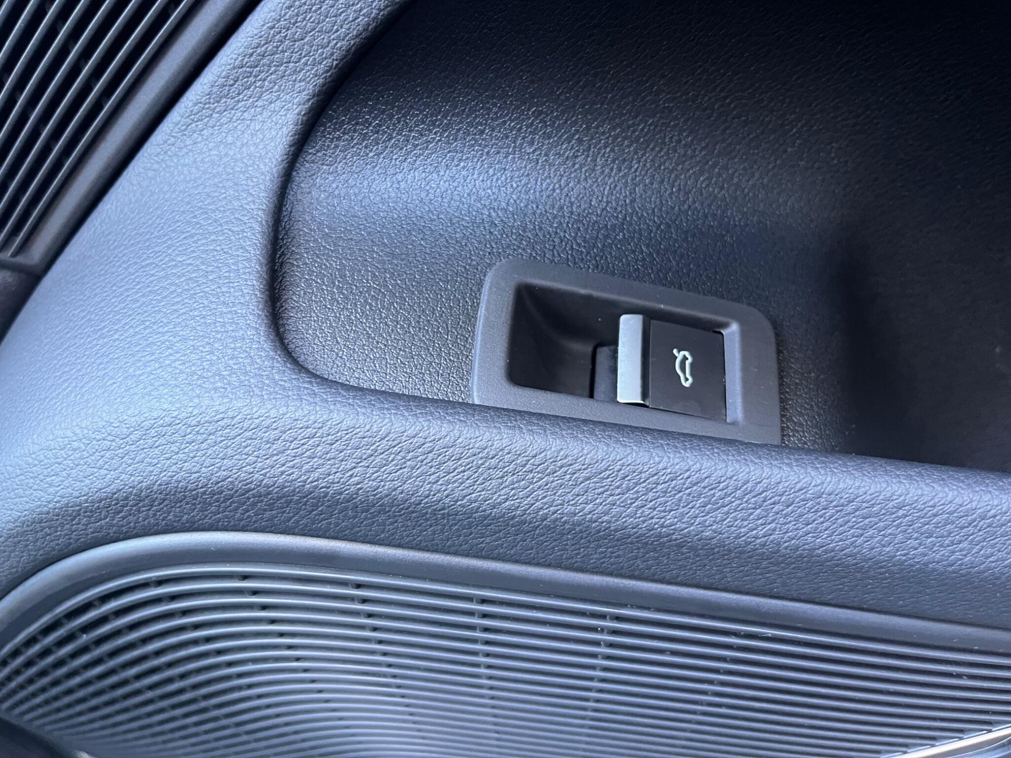 Audi S4 view 44