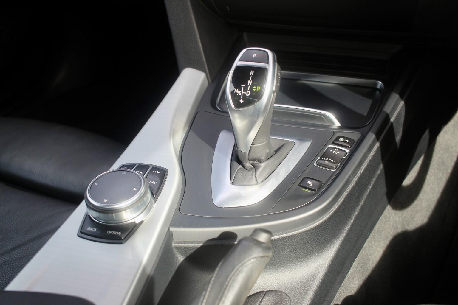 BMW 4 Series view 13