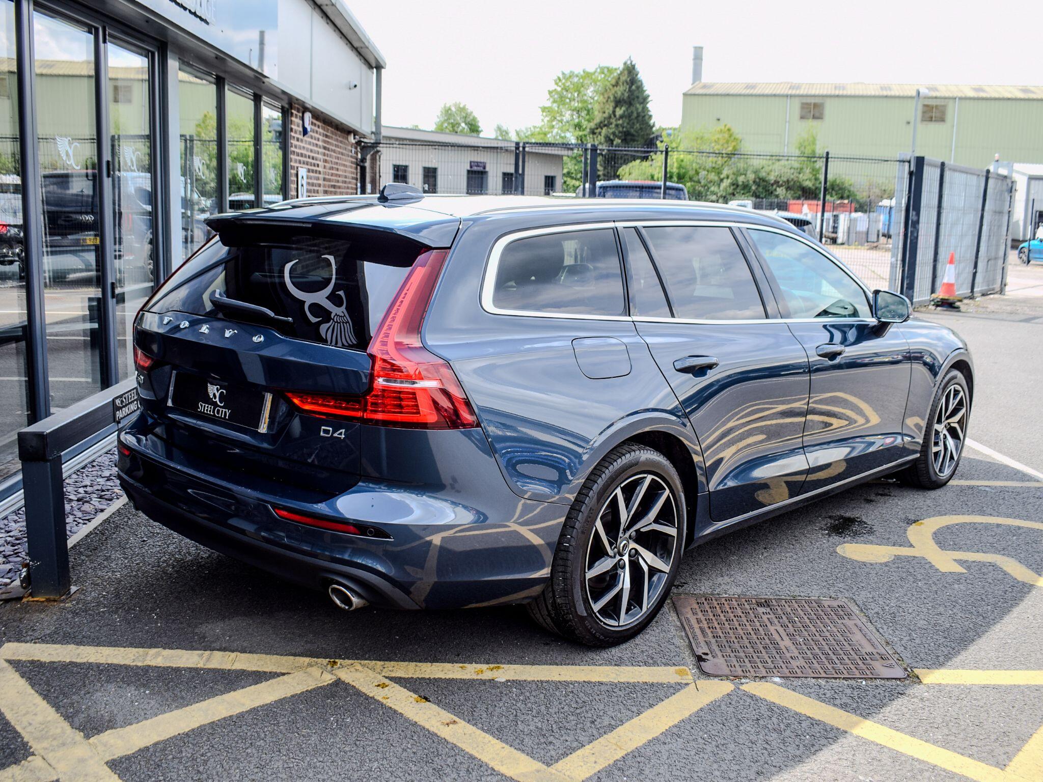 Volvo V60 view 6