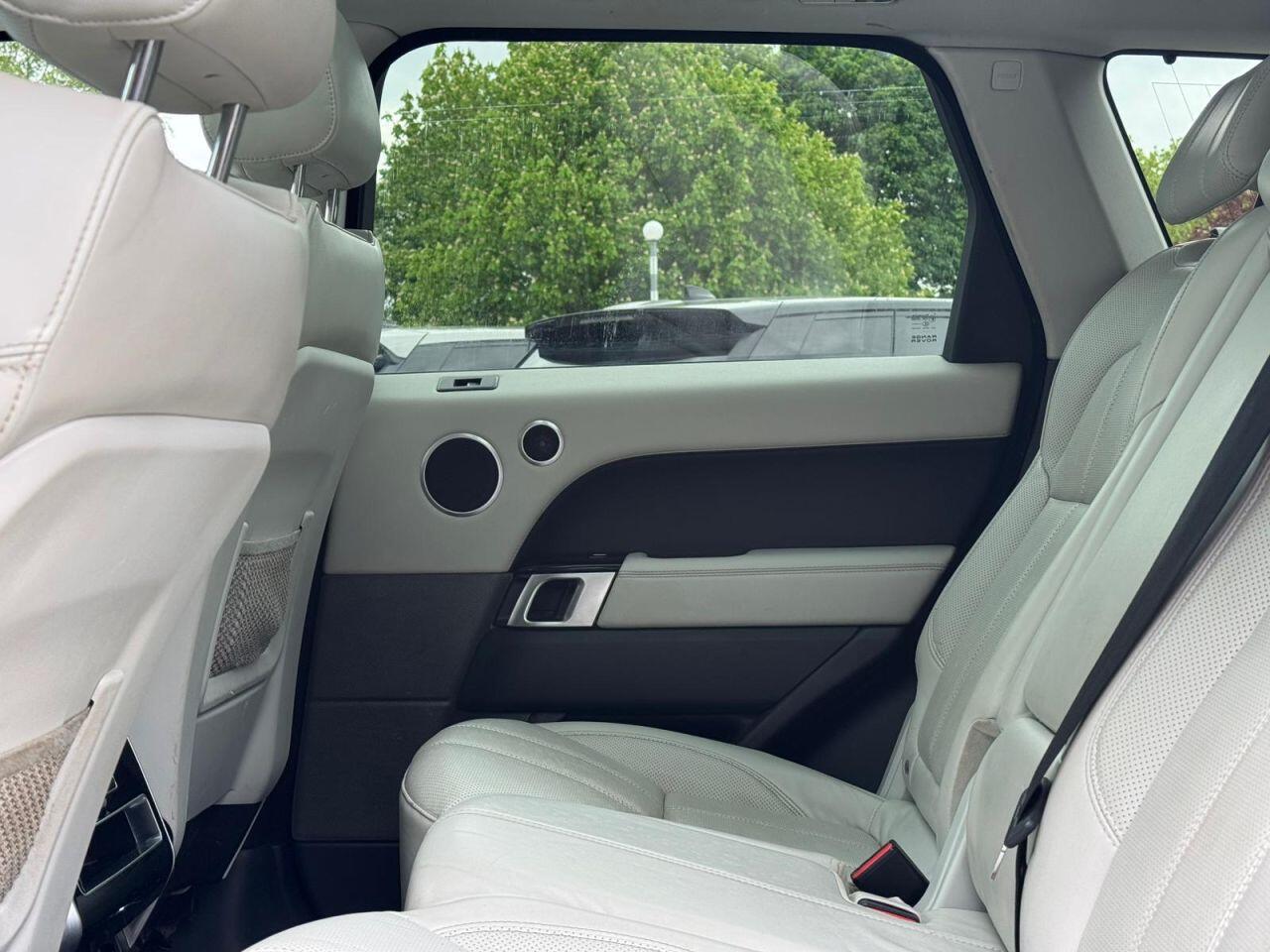 Land Rover Range Rover Sport view 13