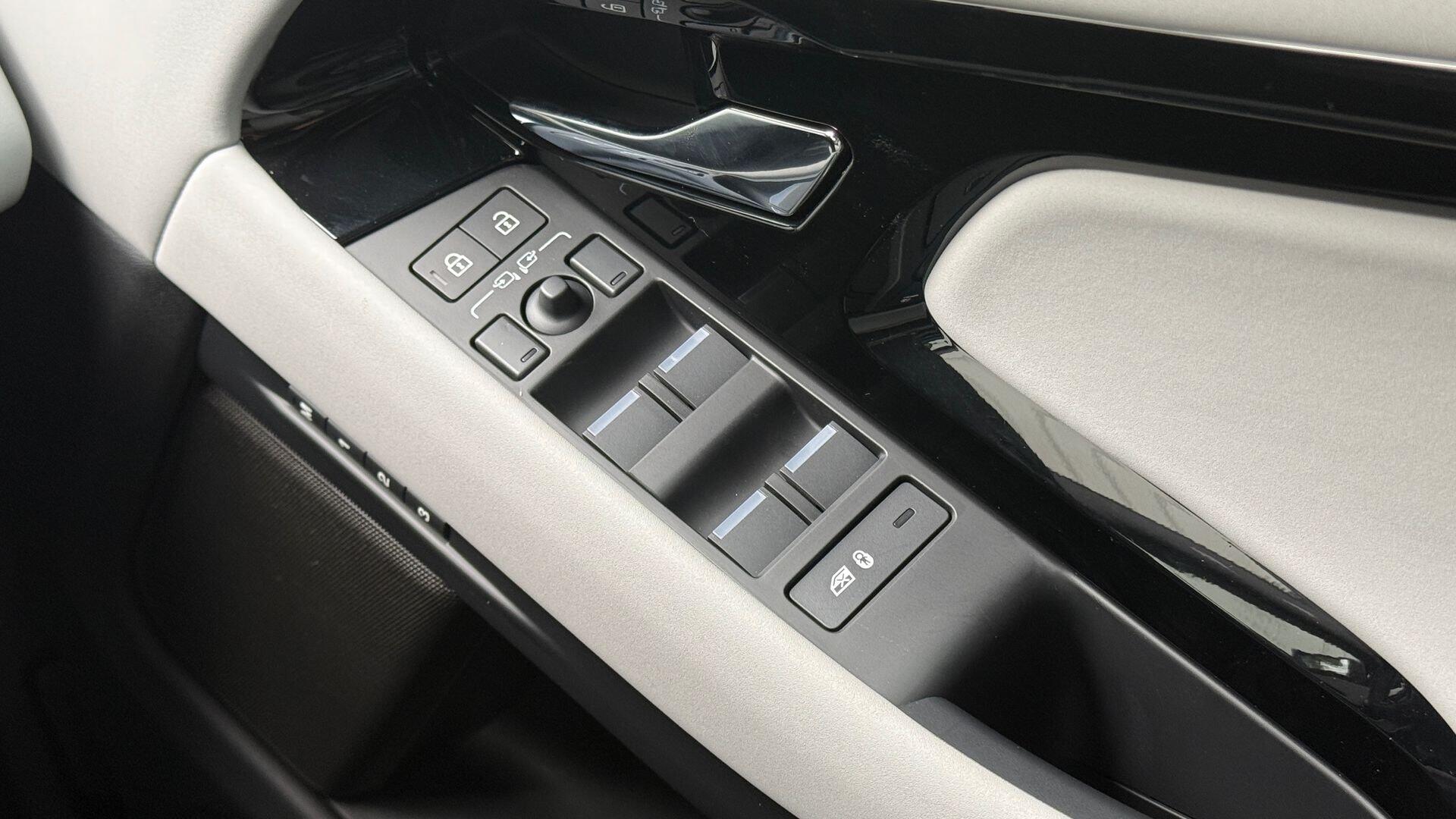 Land Rover Range Rover Evoque view 24