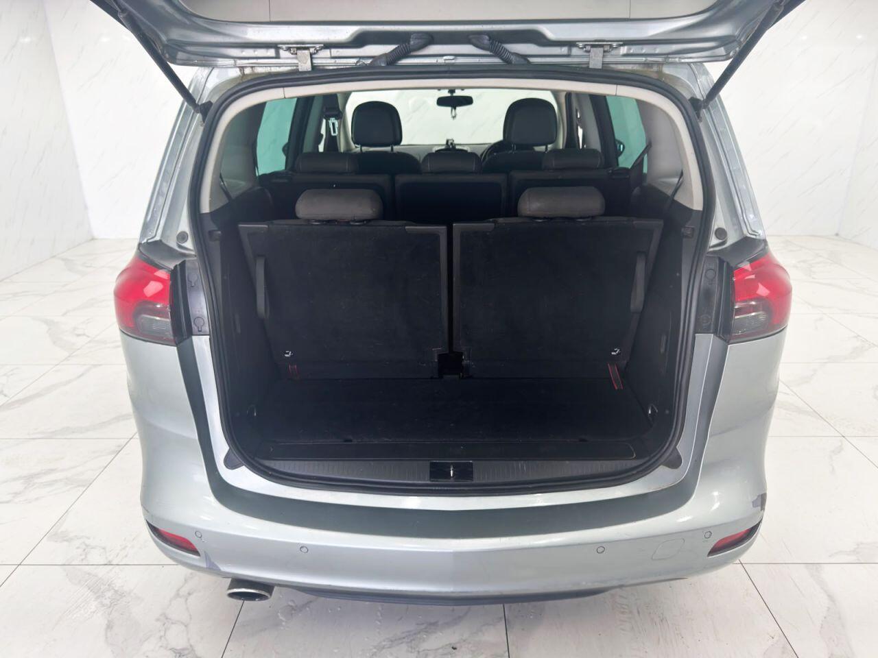 Vauxhall Zafira Tourer view 23