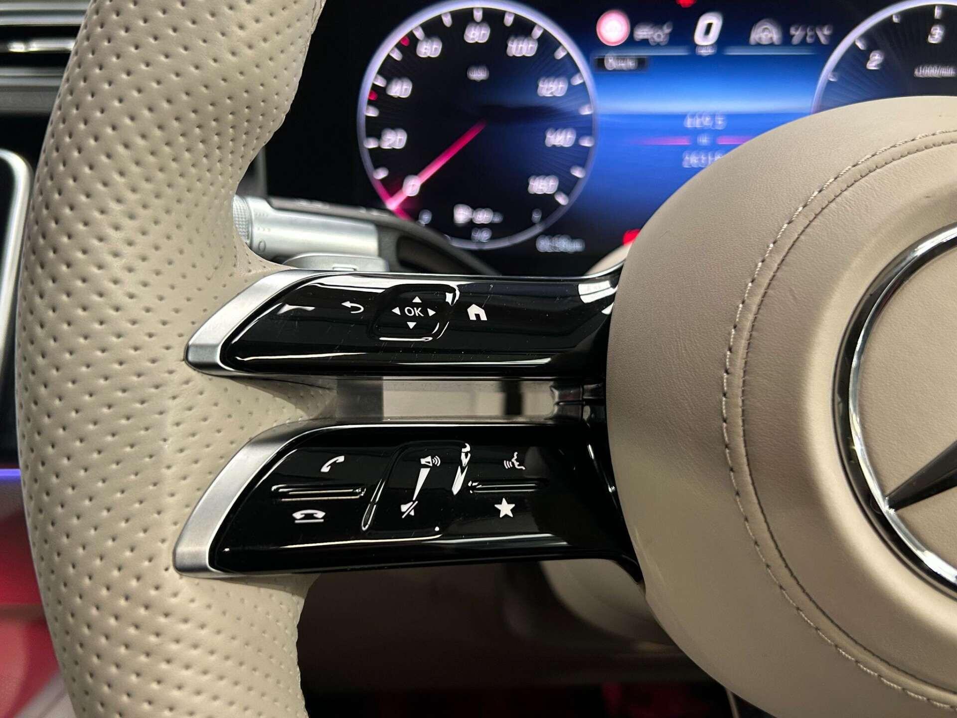 Mercedes-Benz S Class view 19