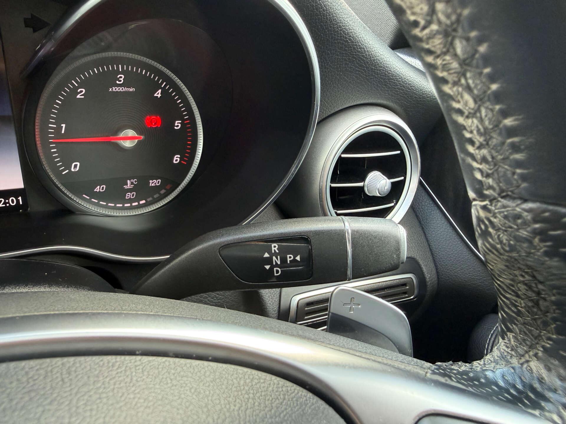 Mercedes-Benz C-Class view 42