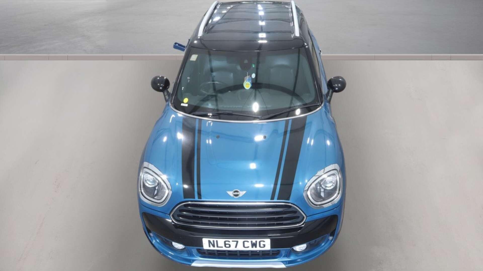 MINI Countryman view 8