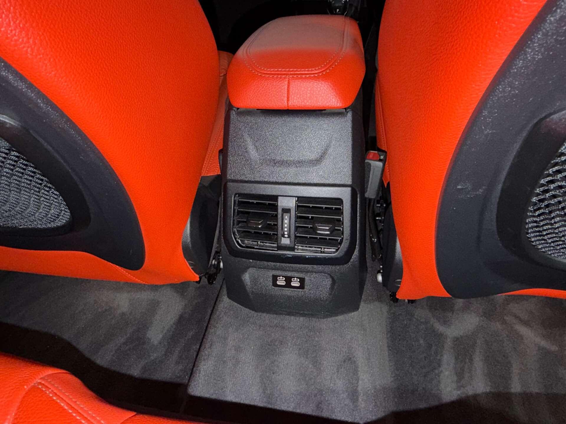 BMW 1 Series view 14
