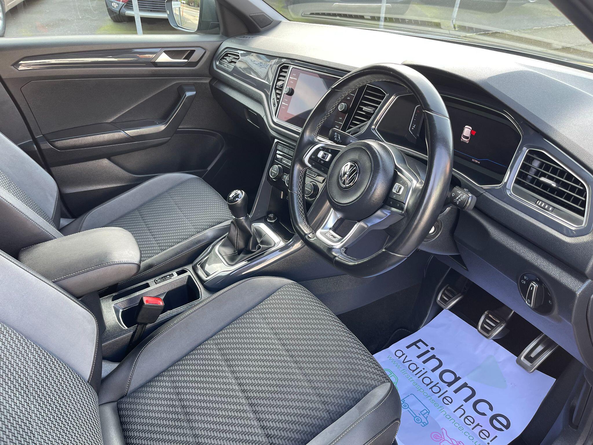 Volkswagen T-Roc view 27