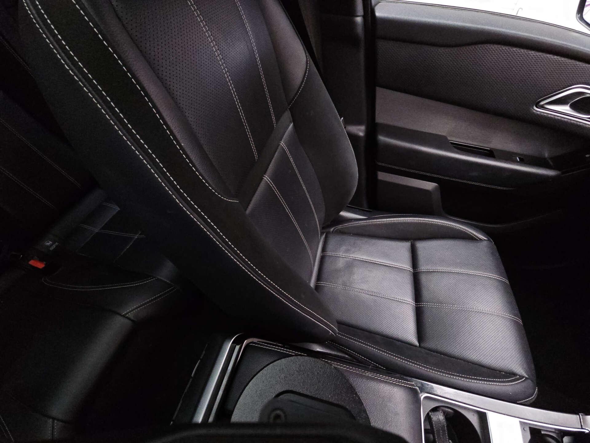 Land Rover Range Rover Velar view 10