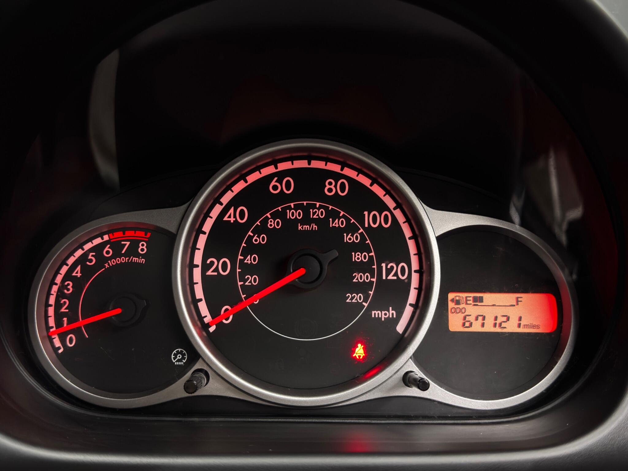 Mazda Mazda2 view 19