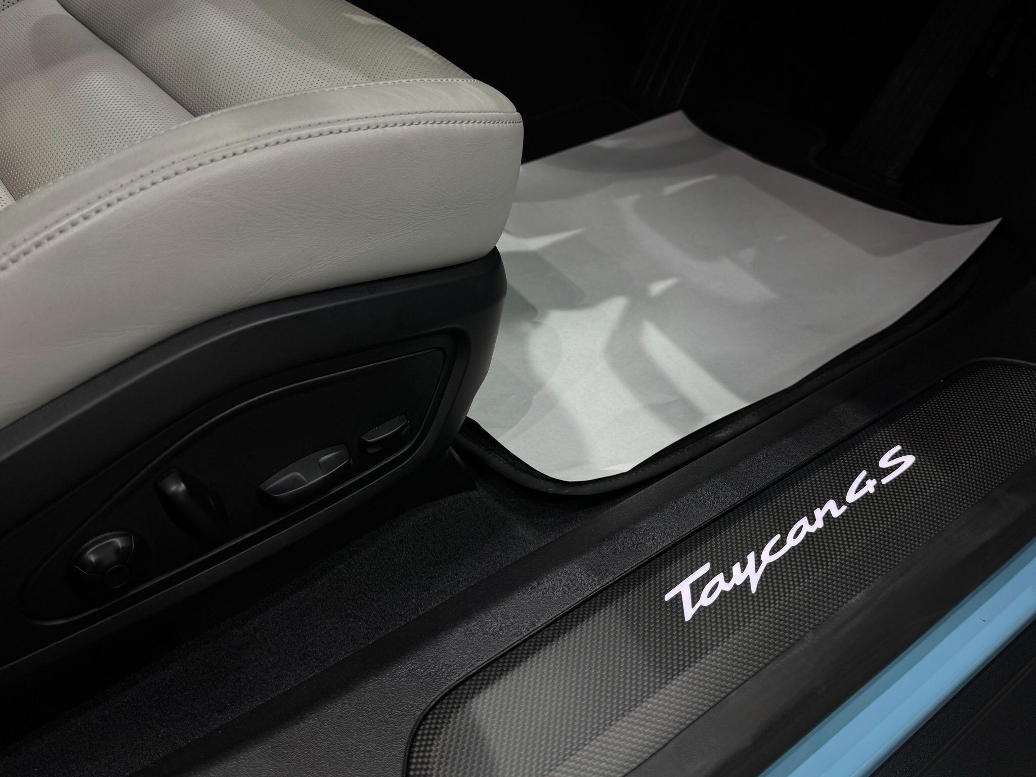 Porsche Taycan view 14