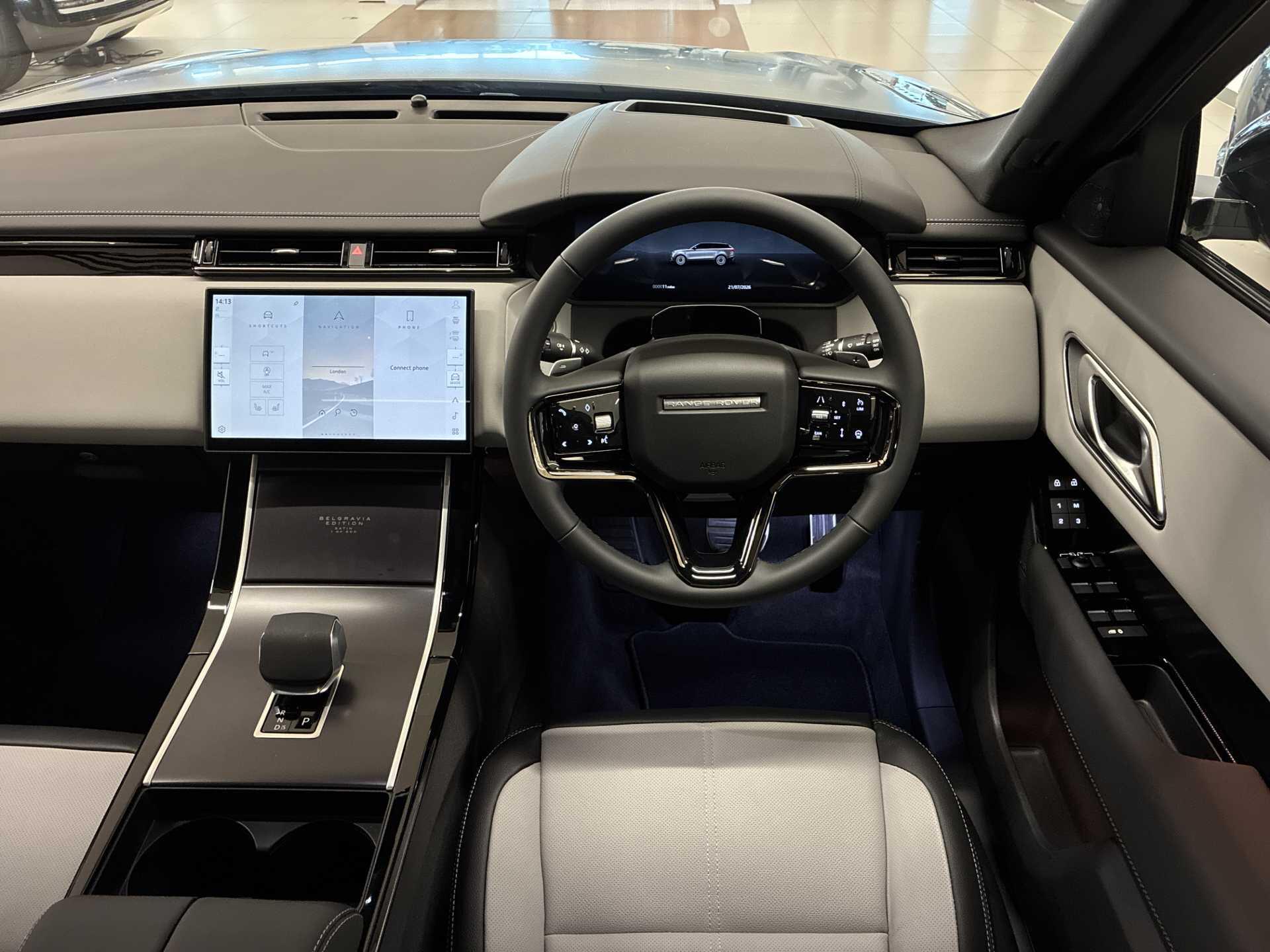 Land Rover Range Rover Velar view 15