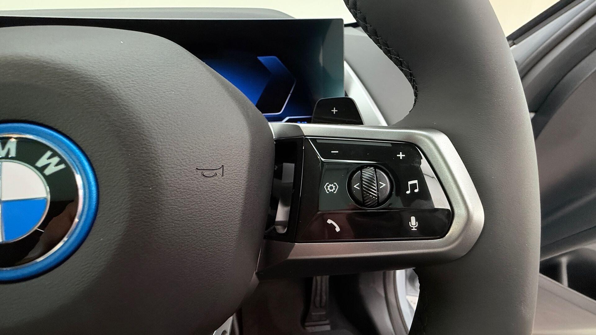 BMW X3 view 18