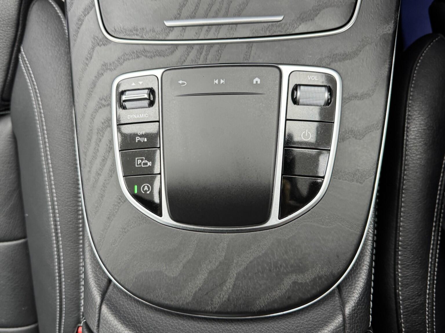 Mercedes-Benz E-Class view 29