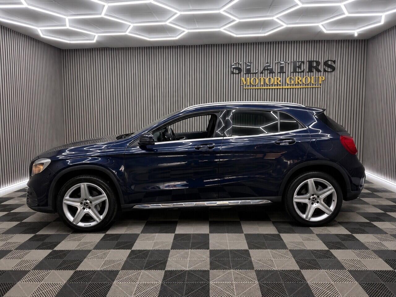 Mercedes-Benz Gla view 26