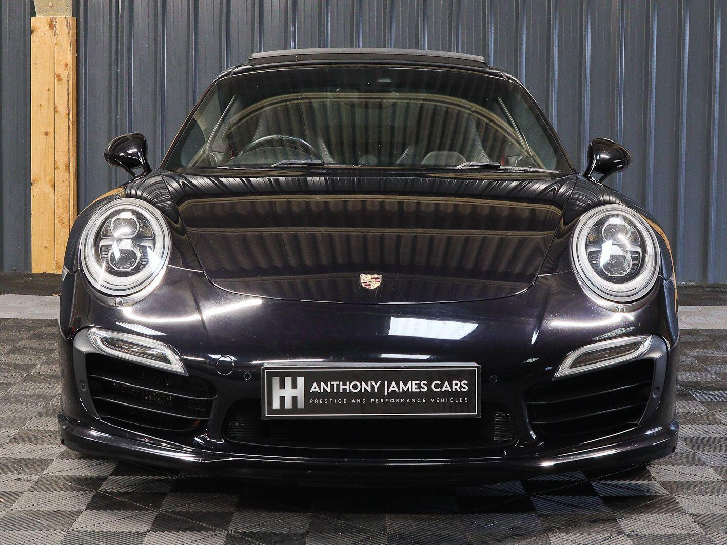Porsche 911 view 13
