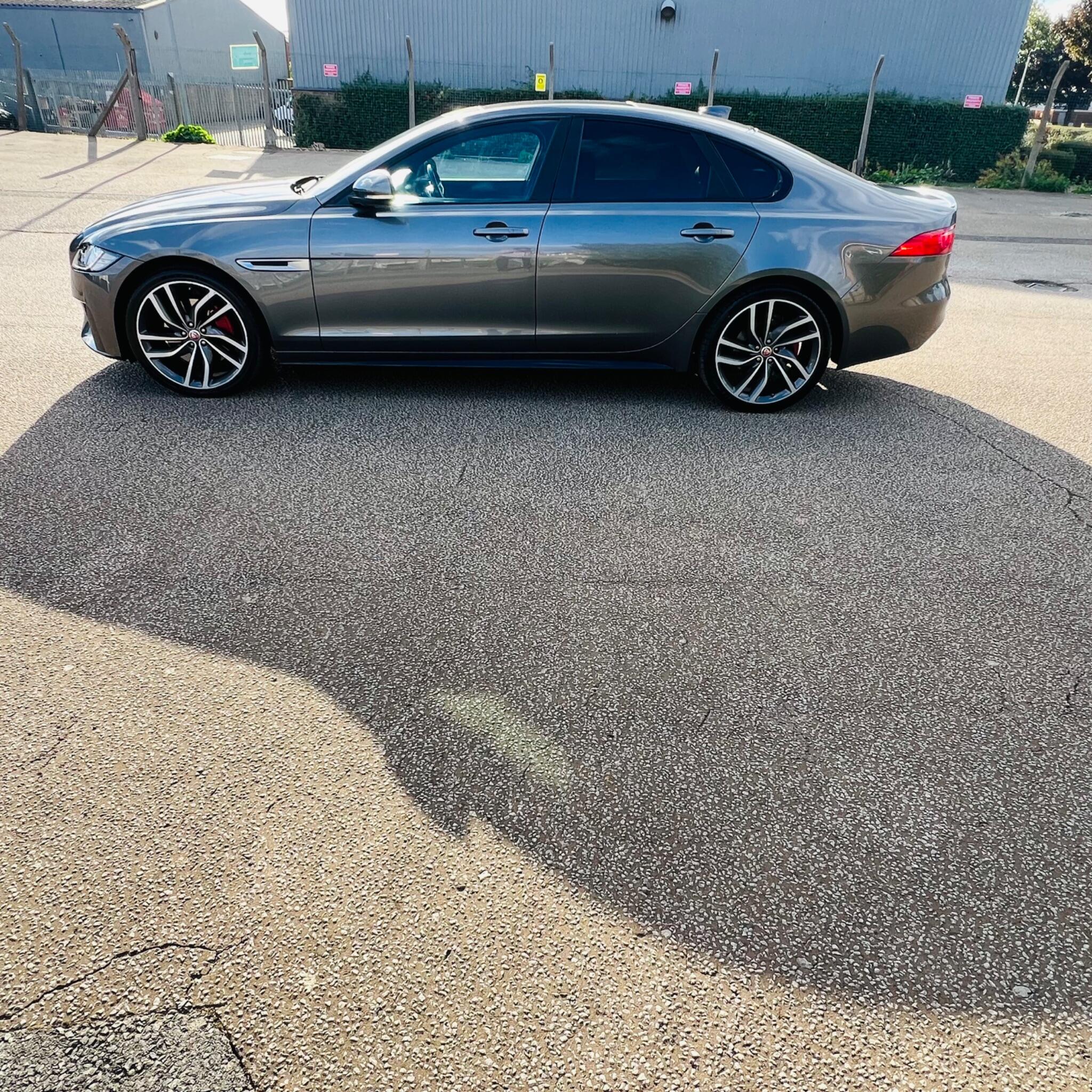 Jaguar XF view 45