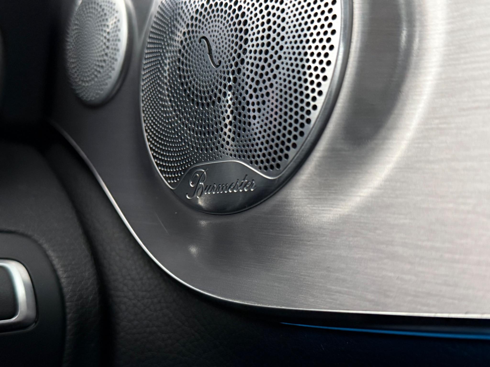 Mercedes-Benz C-Class view 16