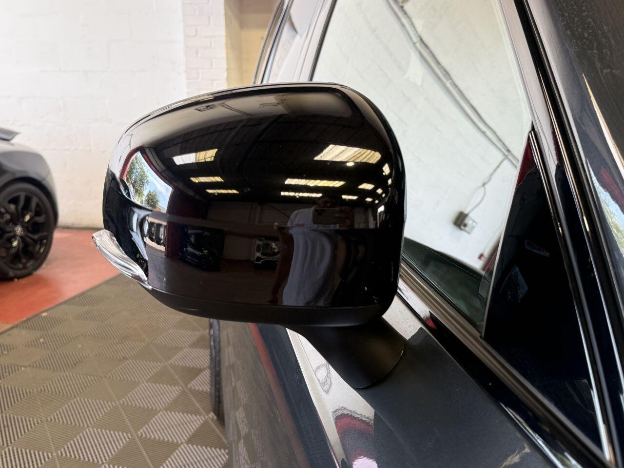 Volvo XC90 view 24