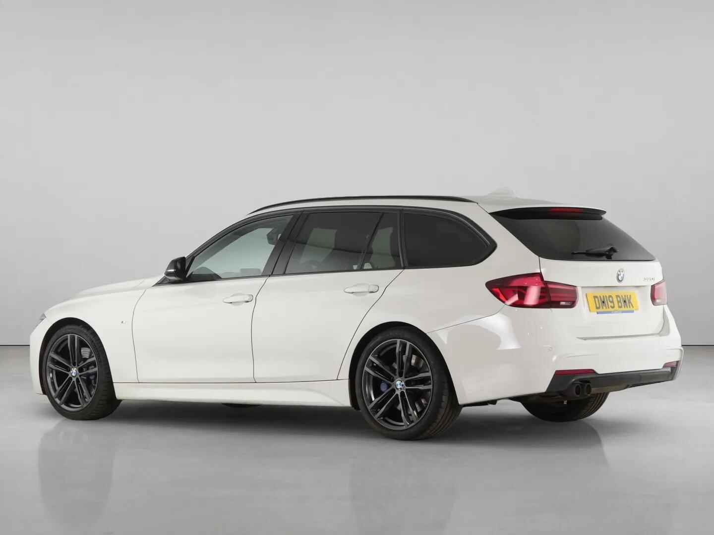 BMW 3 Series view 9
