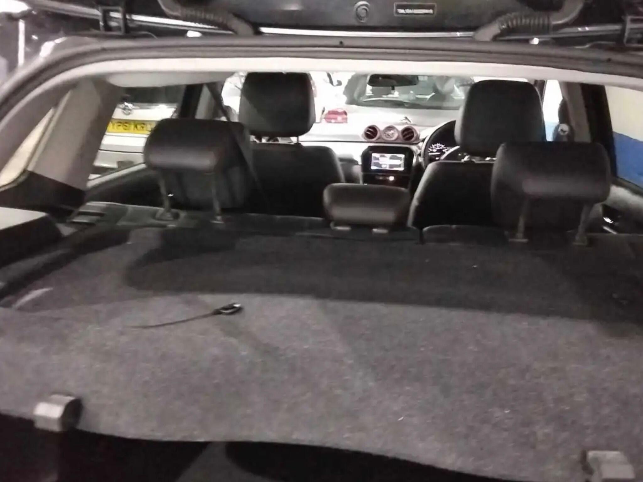 Suzuki Vitara view 3