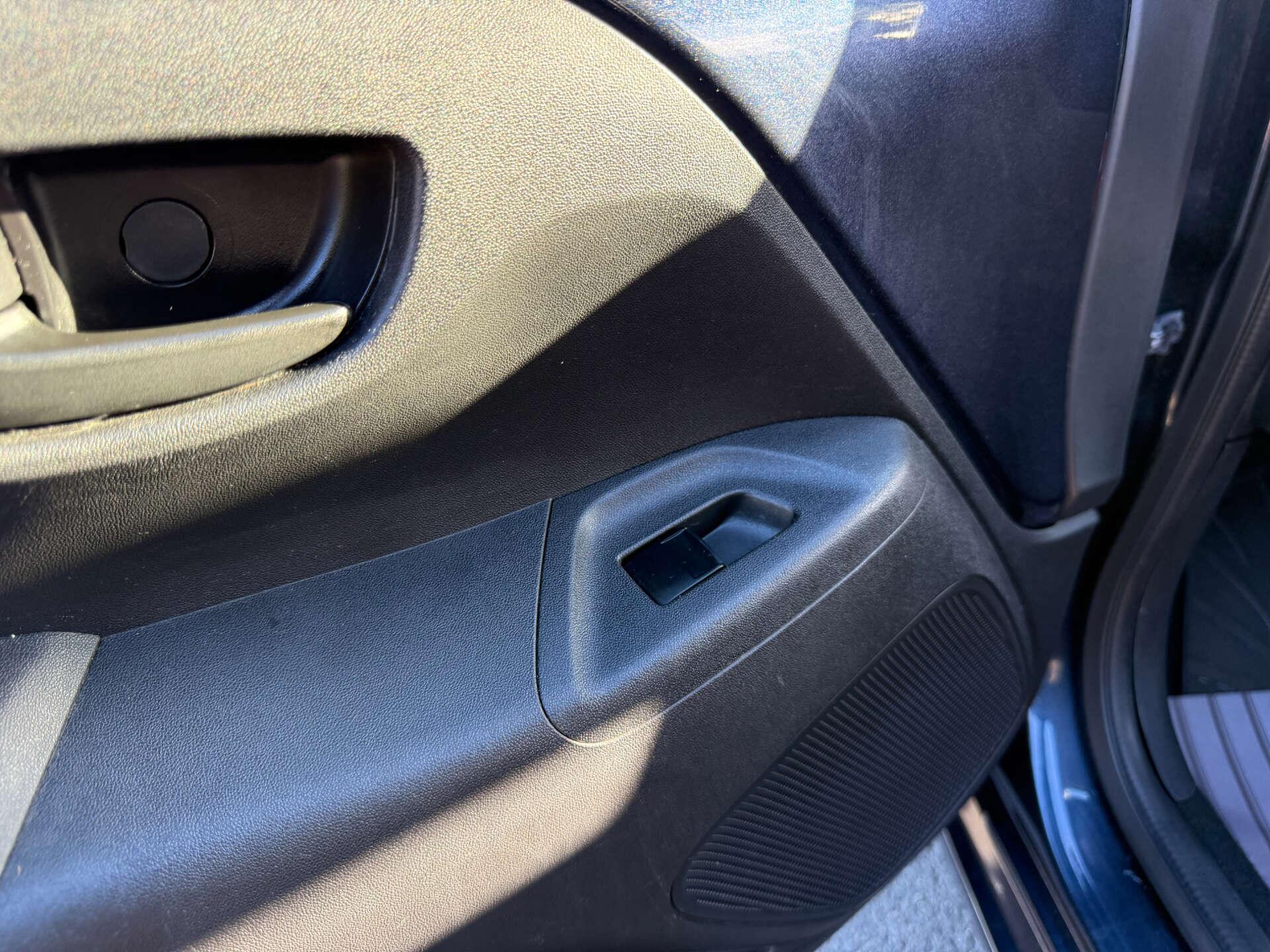 Peugeot 108 view 72