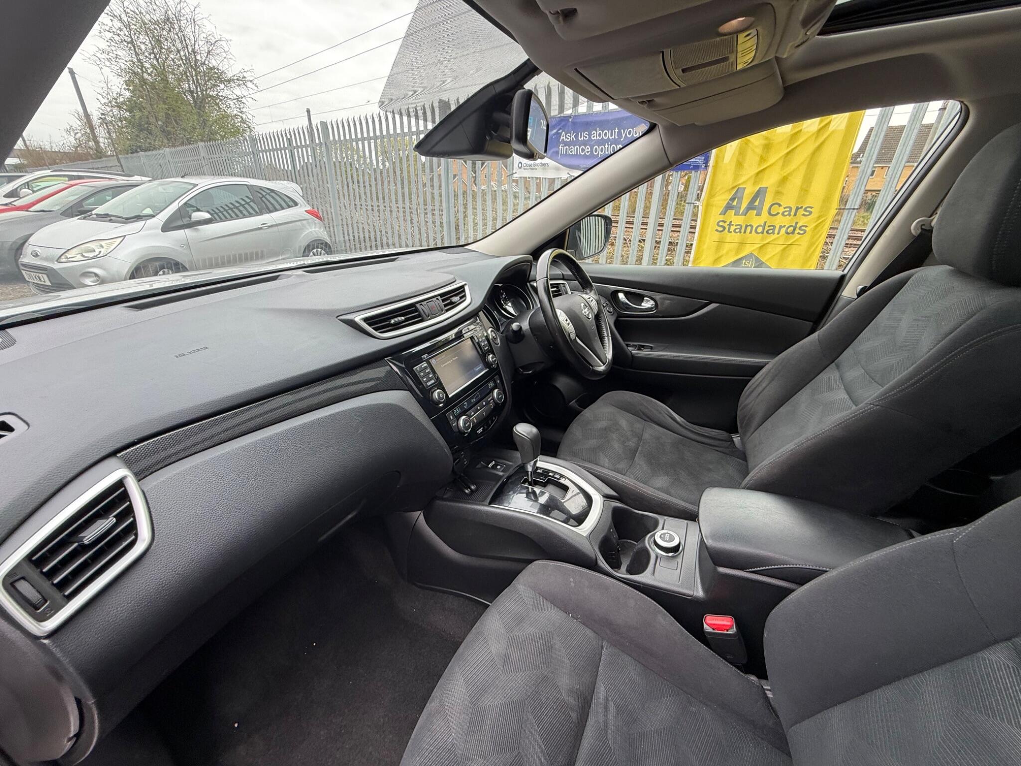 2017 Nissan X-Trail image 39