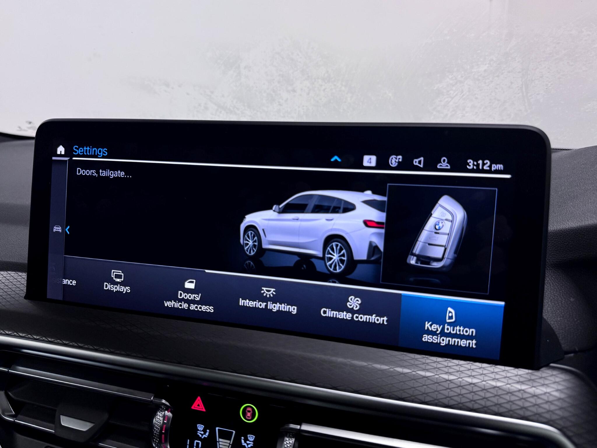 BMW X4 view 55