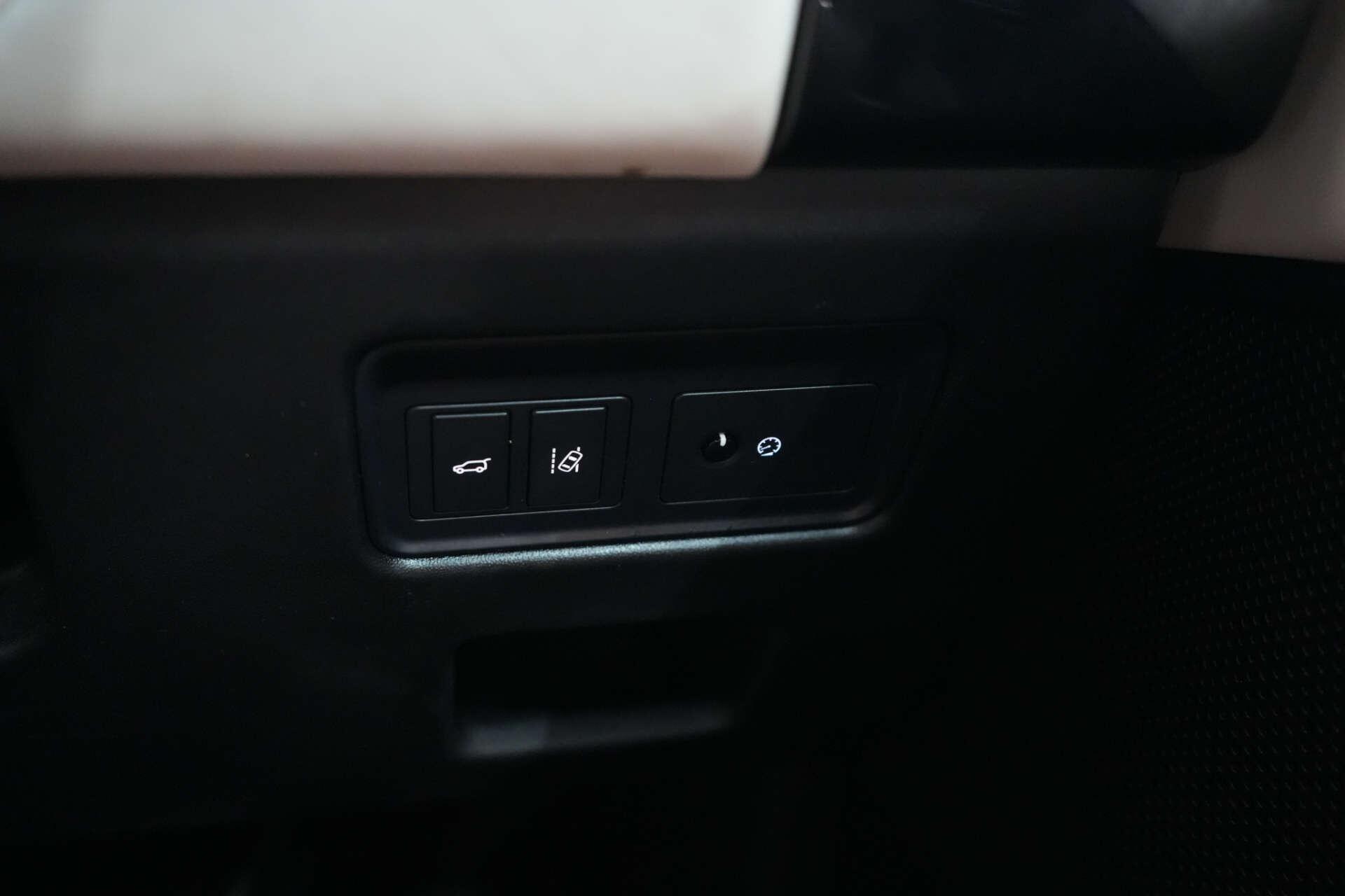 Land Rover Discovery 3 view 44