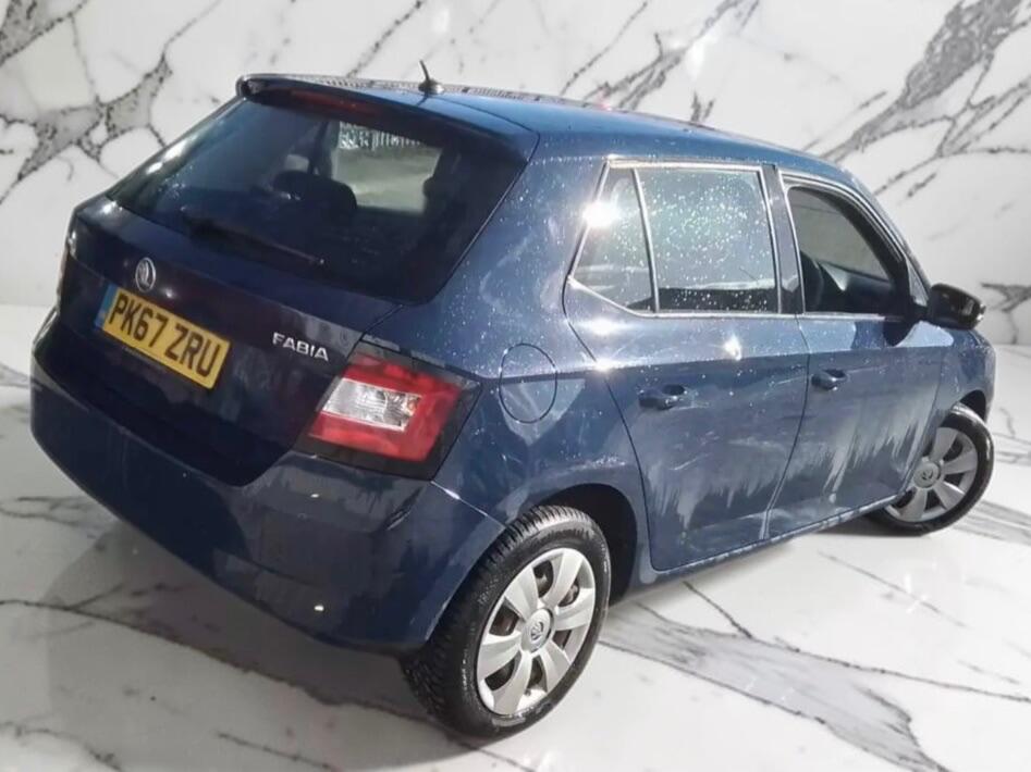 Skoda Fabia view 2