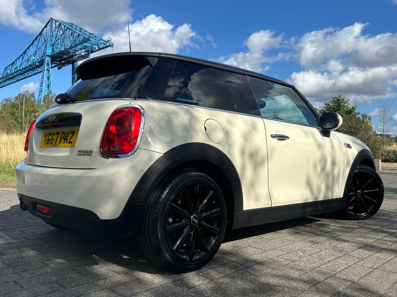 Mini Hatch view 4