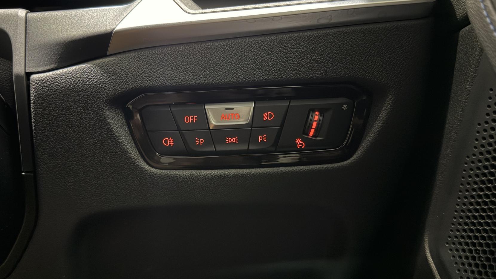 BMW 2 Series view 26