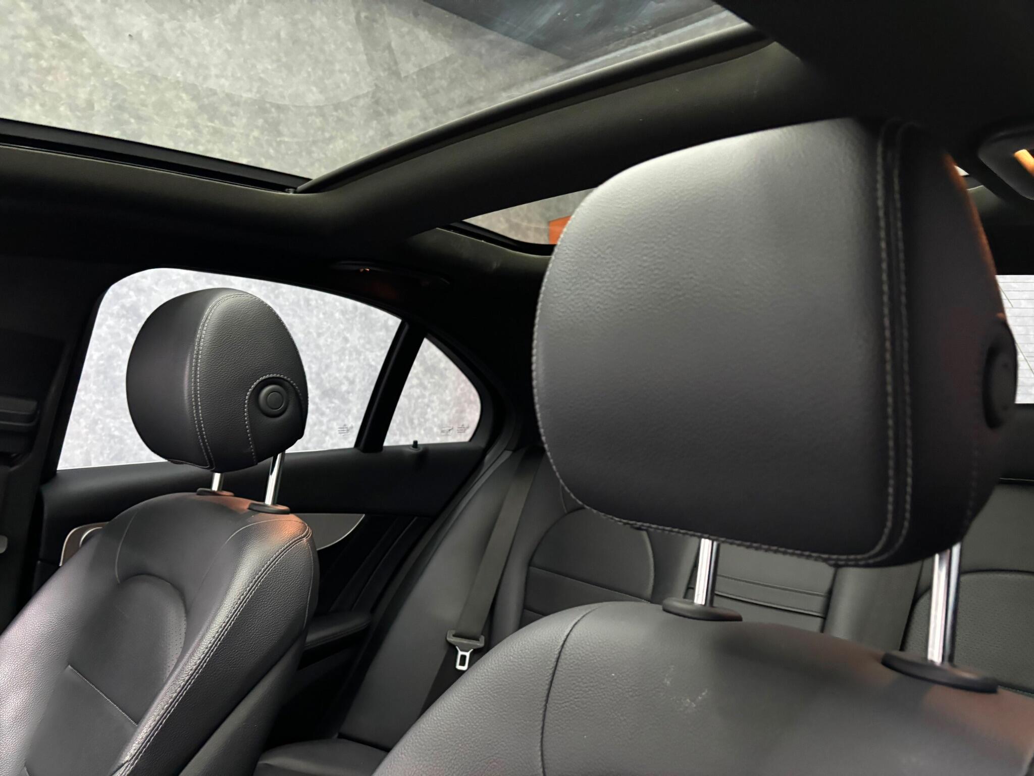 Mercedes-Benz C Class view 31