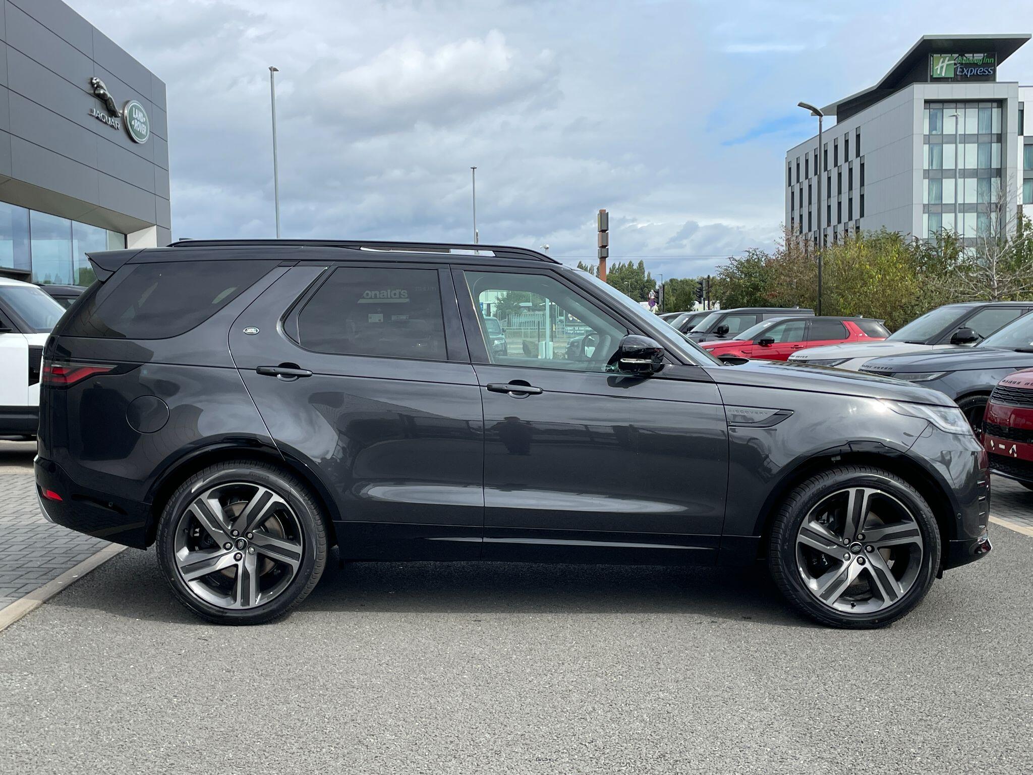 Land Rover Discovery view 7