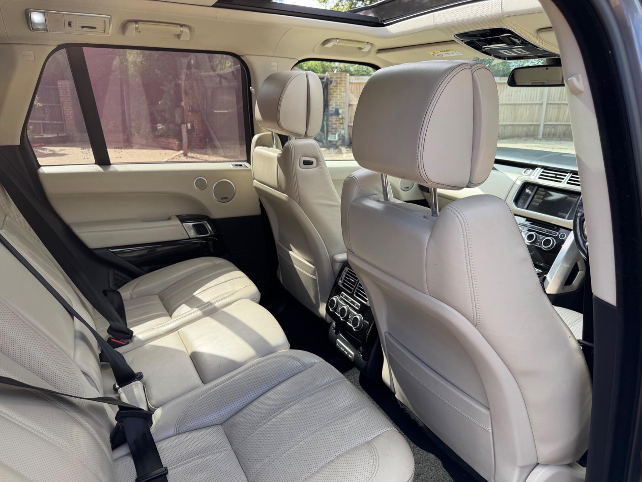 Land Rover Range Rover view 12