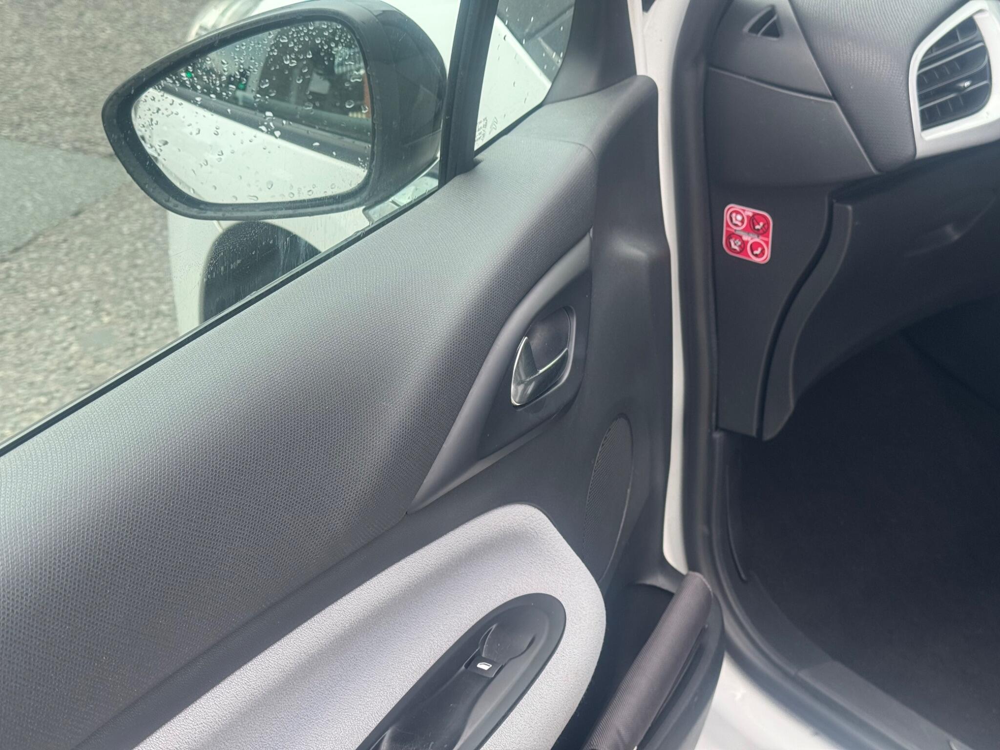 Citroen DS3 view 13