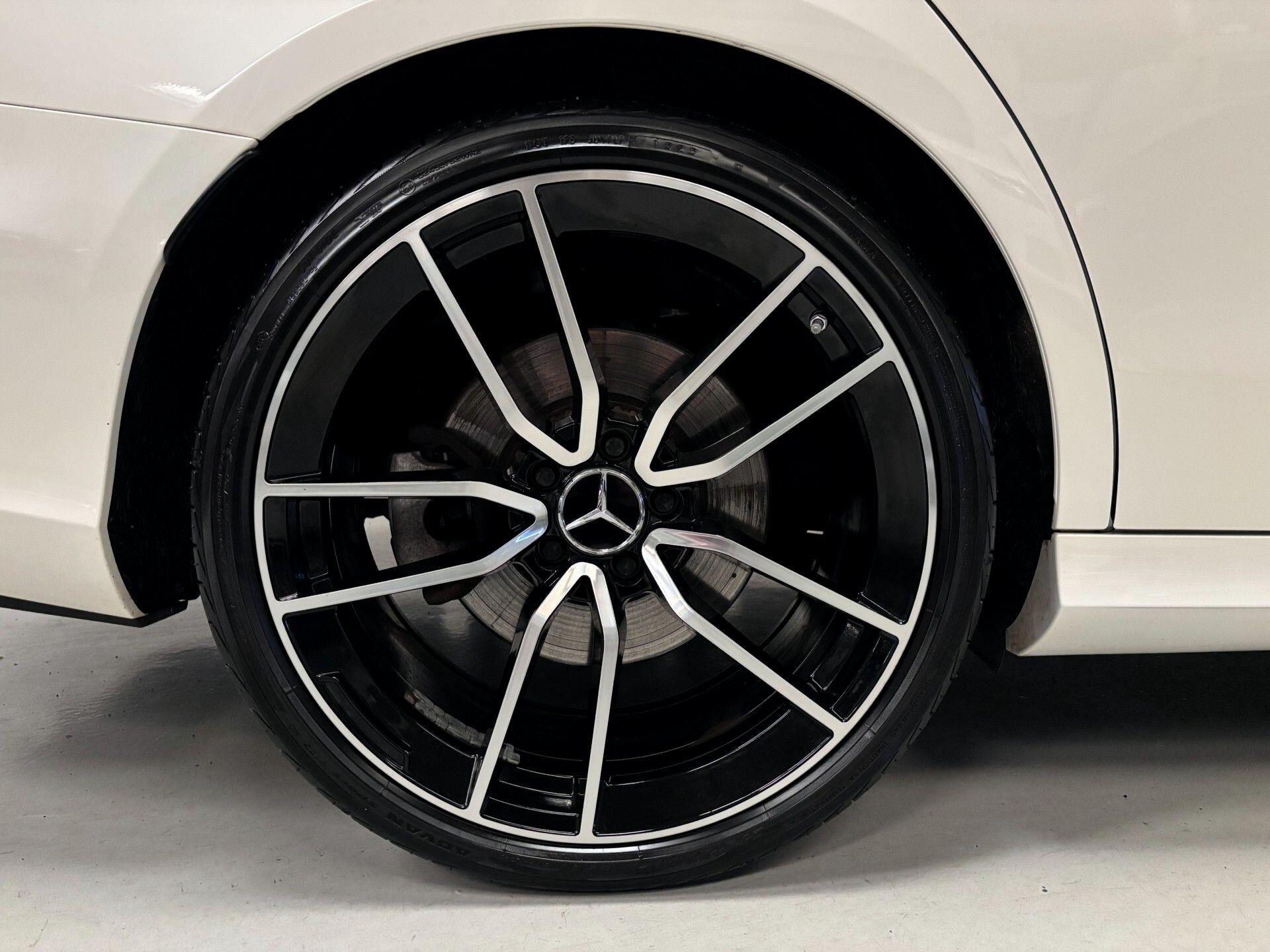 Mercedes-Benz E-Class view 43