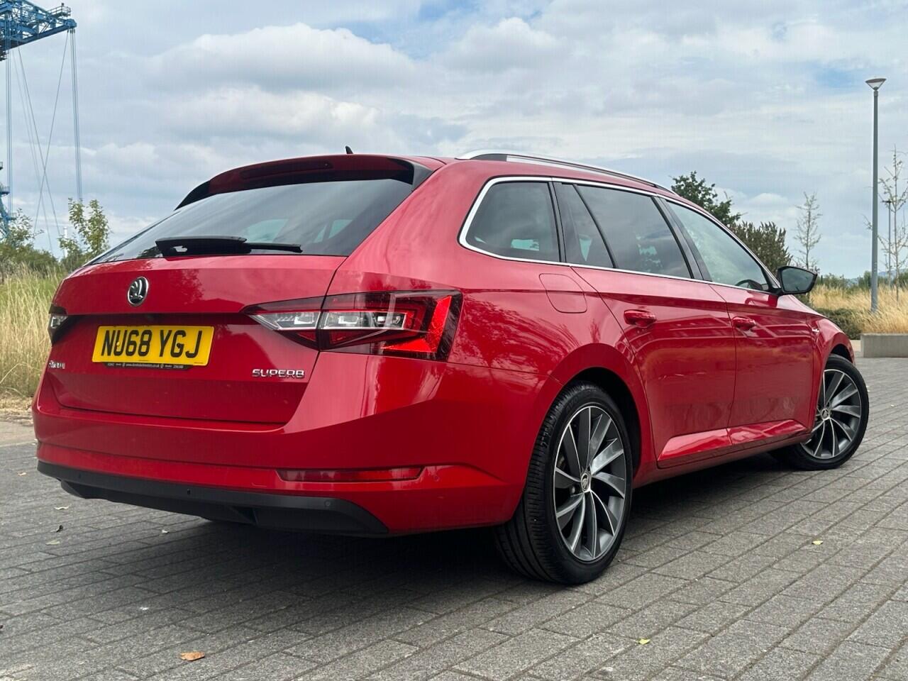 Skoda Superb view 23