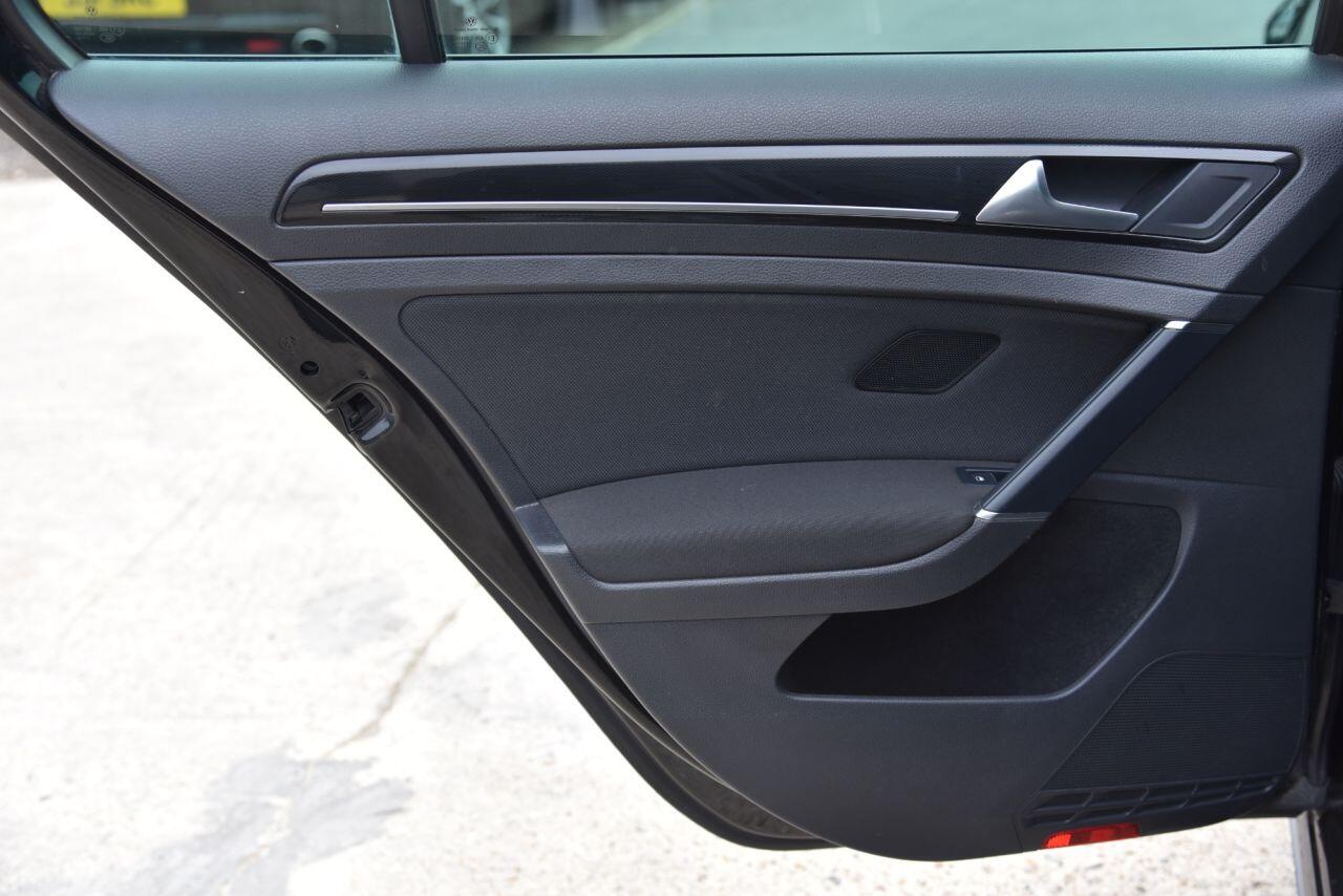 Volkswagen Golf view 45