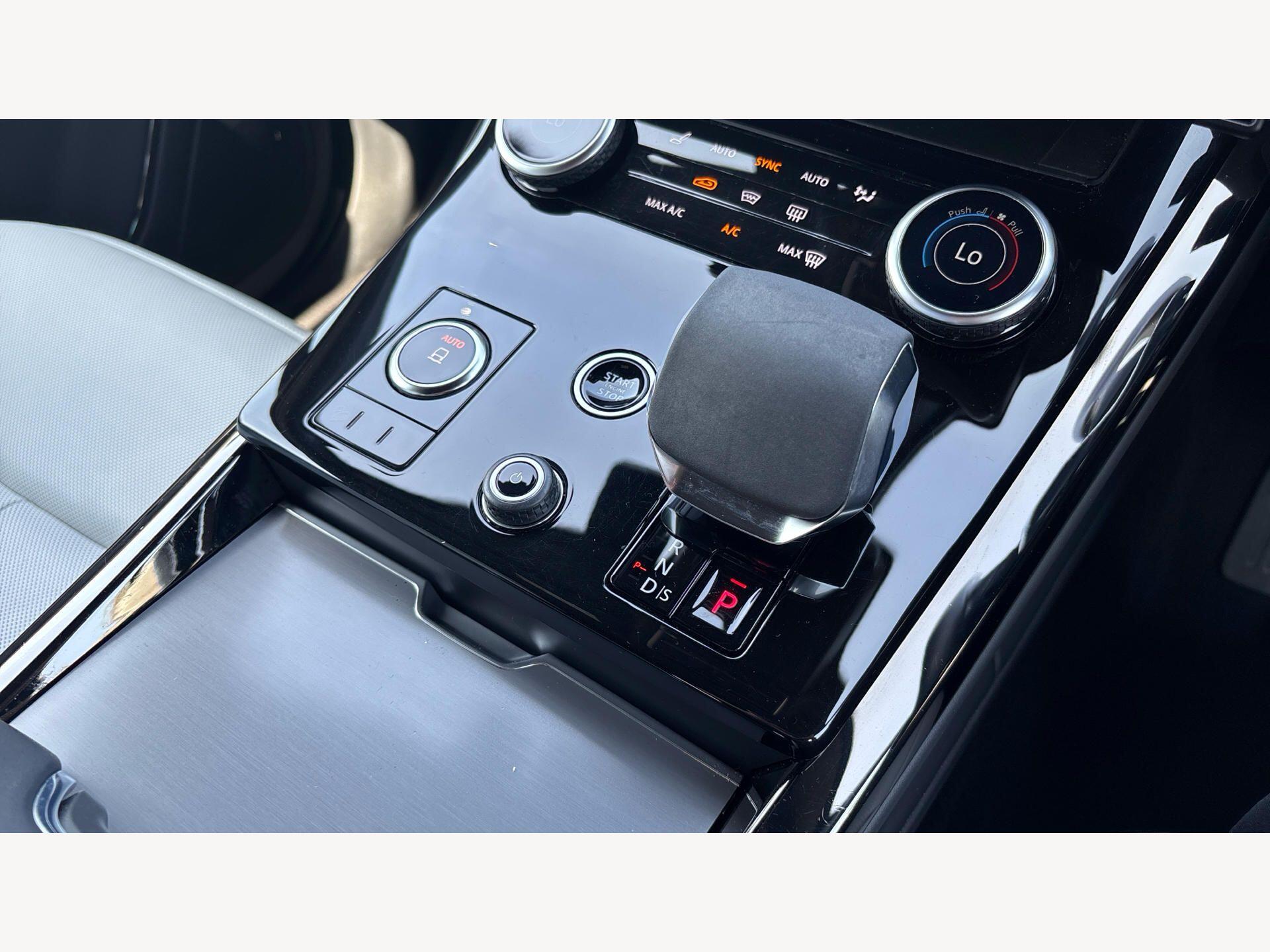 Land Rover Range Rover Sport view 16